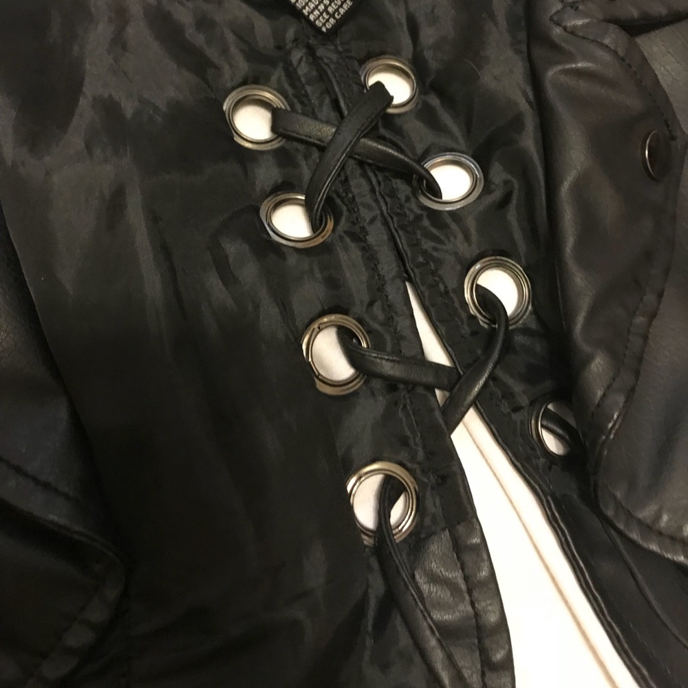 Never worn - Picture 4 of 7